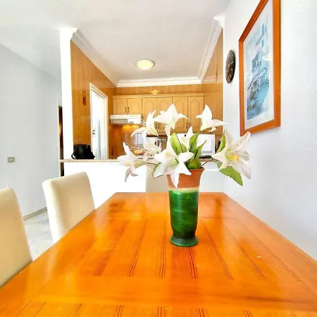 Apartamento Solo Adultos, Vistas Al Mar O Piscina, Wifi Cerca De Playa De Las Americas, En El Sur De Tenerife Apartment